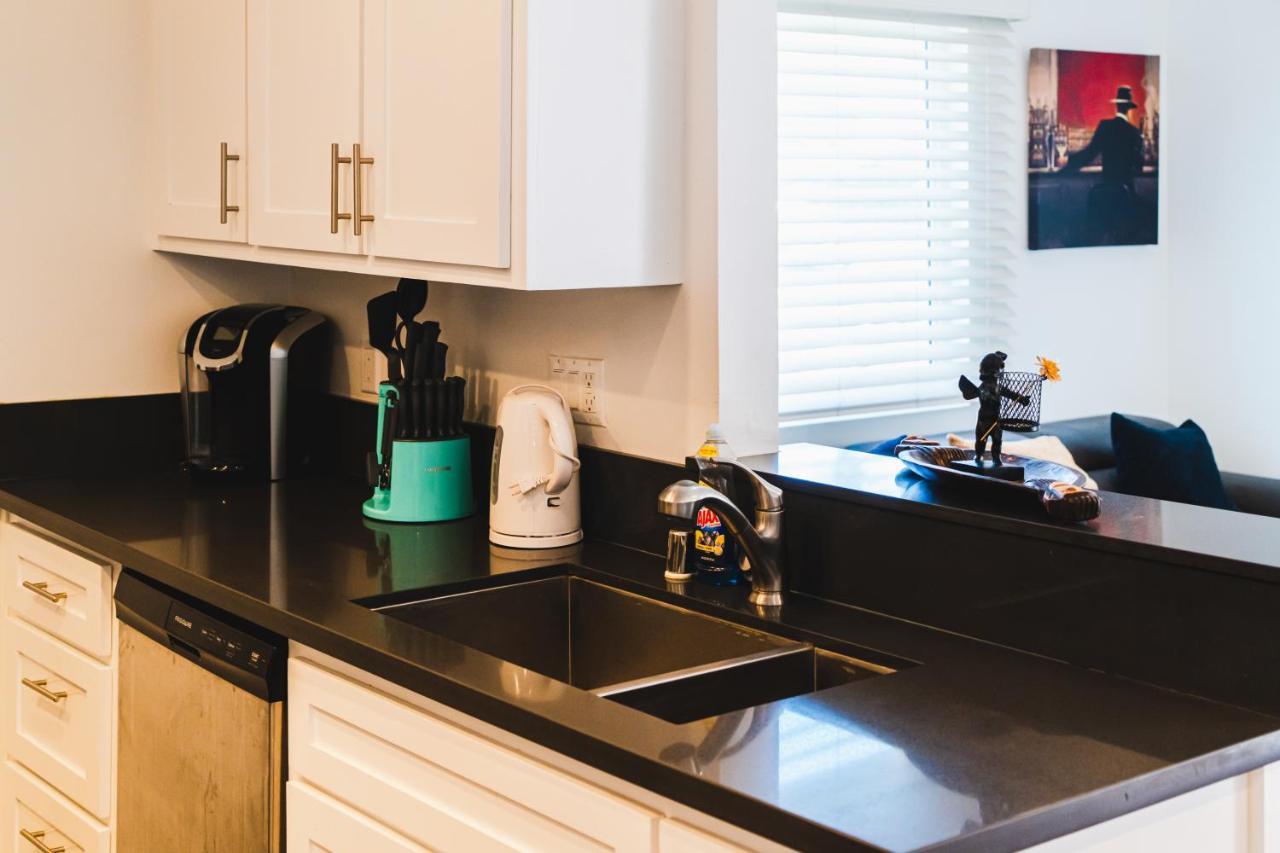 לוס אנג'לס Modern Remodeled 1-Bedroom Close To Hollywood Walk Of Fame With Parking מראה חיצוני תמונה