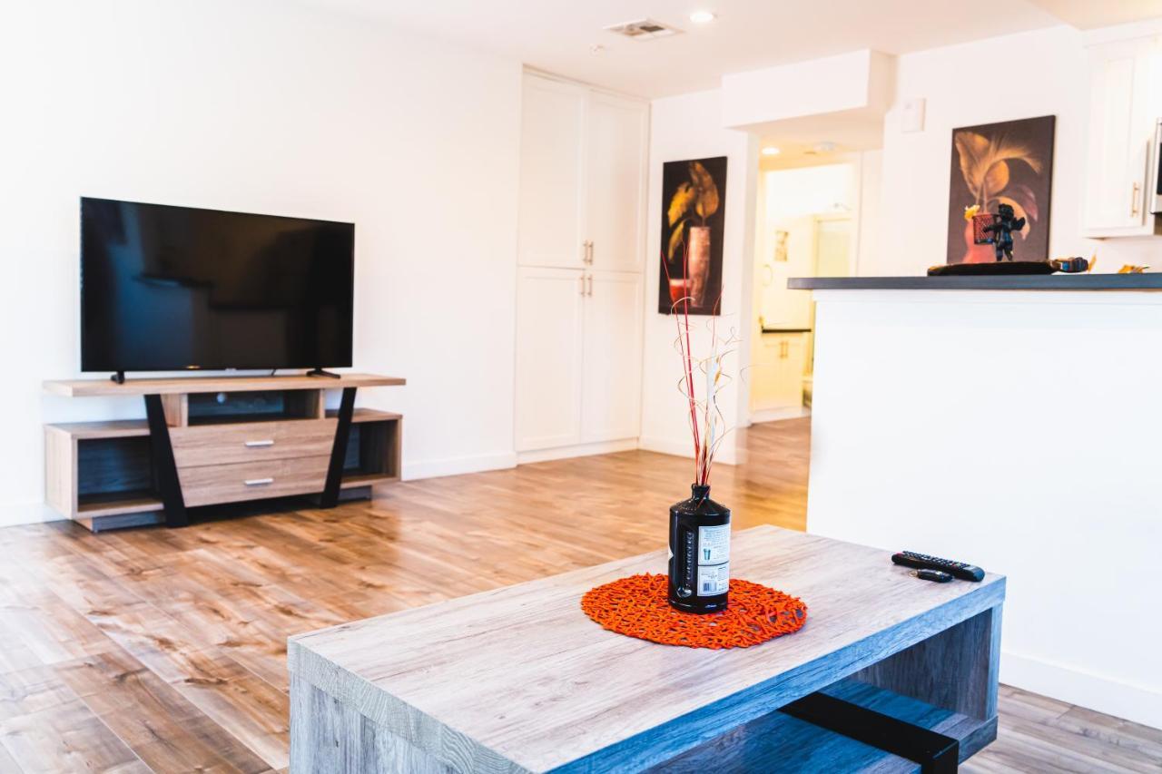 לוס אנג'לס Modern Remodeled 1-Bedroom Close To Hollywood Walk Of Fame With Parking מראה חיצוני תמונה