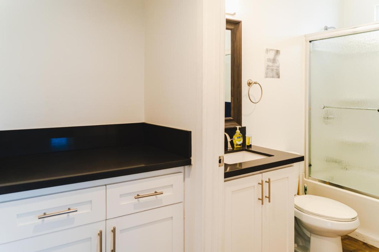 לוס אנג'לס Modern Remodeled 1-Bedroom Close To Hollywood Walk Of Fame With Parking מראה חיצוני תמונה