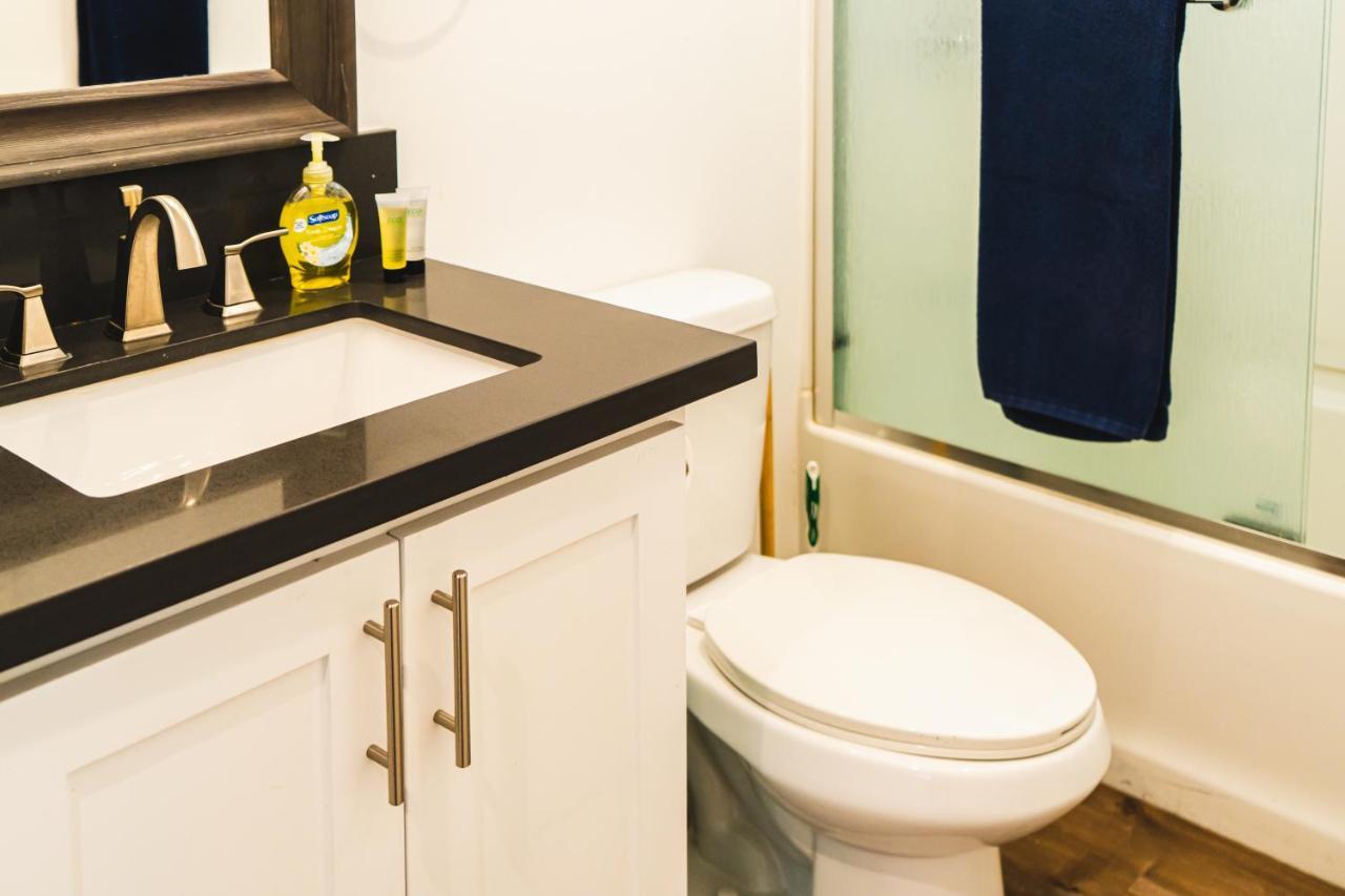 לוס אנג'לס Modern Remodeled 1-Bedroom Close To Hollywood Walk Of Fame With Parking מראה חיצוני תמונה